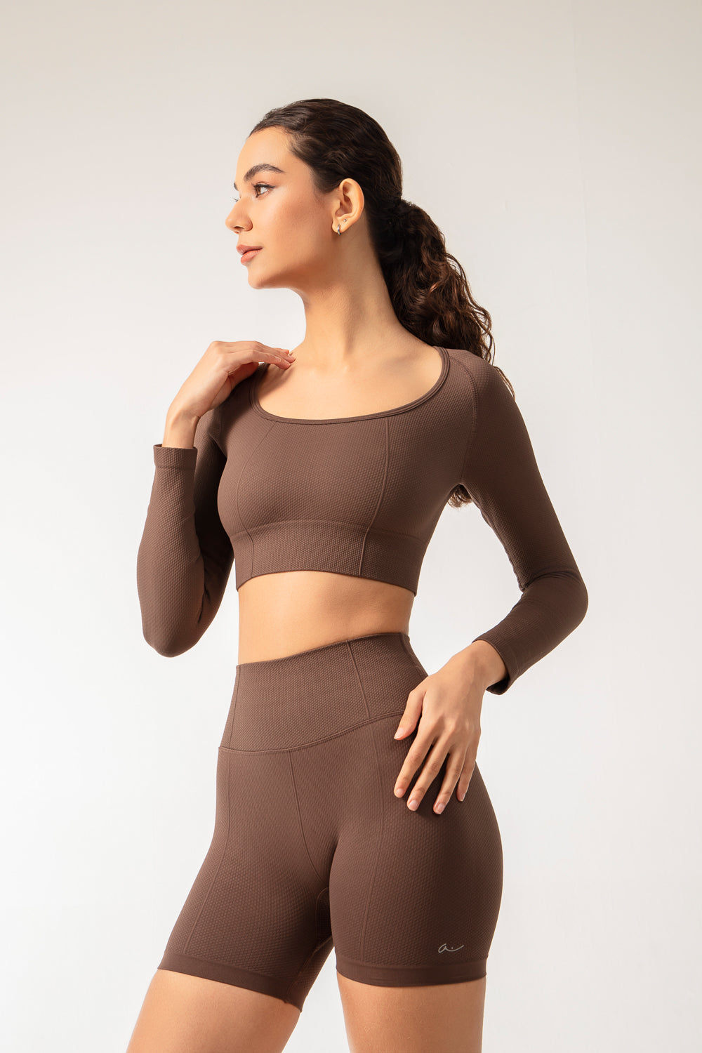 TERRA Crop Top - Mocha